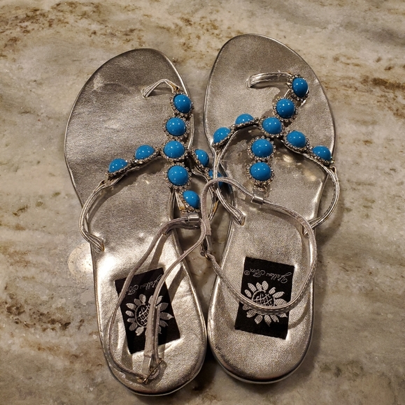 Yellow Box Thong toe and ankle strap Sandals - Picture 2 of 6